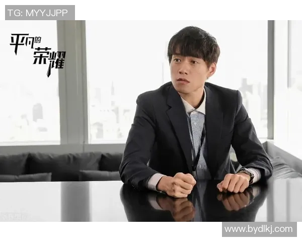 当足球明星遇上爱情:她的故事与他的荣耀交织在一起